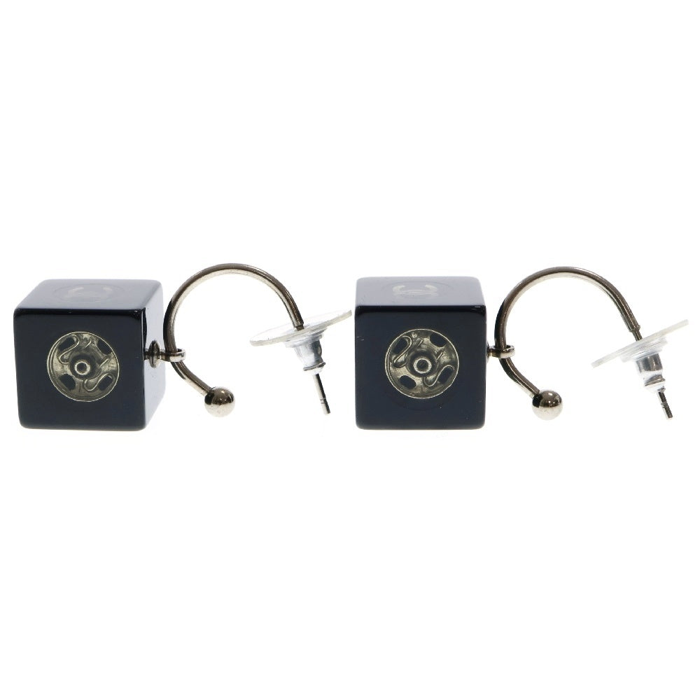 CHANEL(シャネル) ココマーク キューブピアス ブラック×シルバー プラ×GP アクセサリー 03A