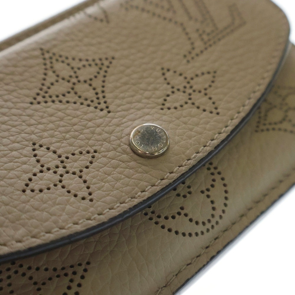 LOUIS VUITTON(ルイヴィトン) モノグラムマヒナ ポルトカルトレクトヴェルソ ベージュ レザー コインケース カードタイプ ウォレット 財布