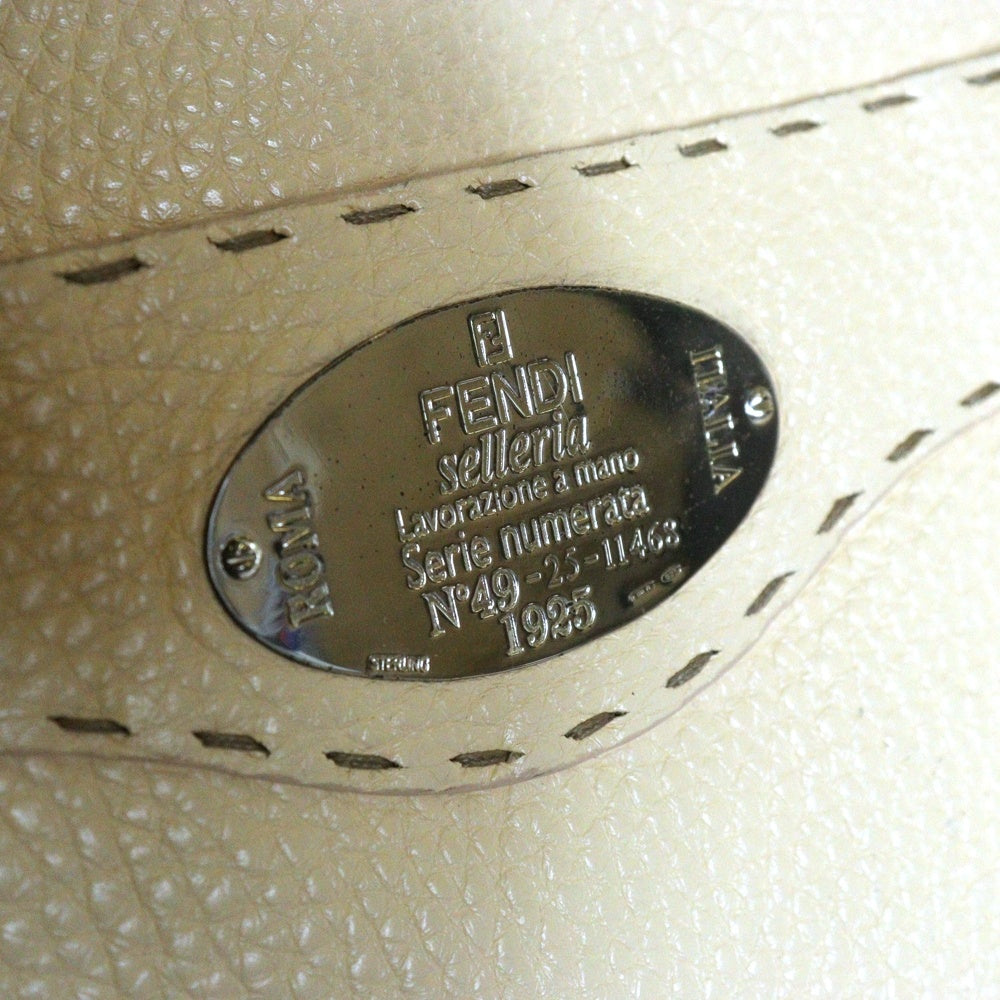 FENDI(フェンディ) ショルダーバッグ ベージュ レザー