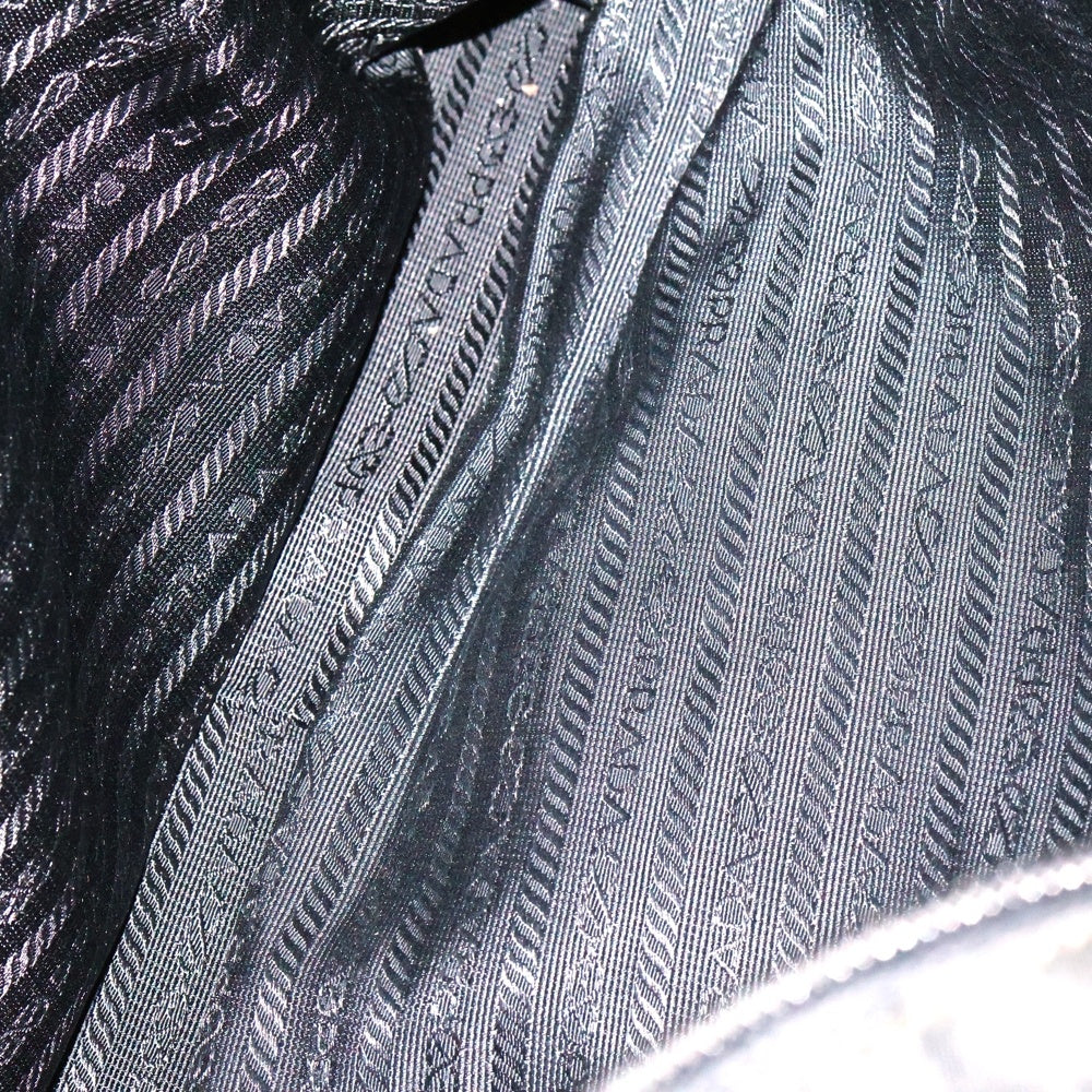 PRADA(プラダ) テスート 2WAYビジネスバッグ ハンドバッグ ショルダーバッグ ブラック シルバー金具 ナイロン ロゴ三角プレート V361