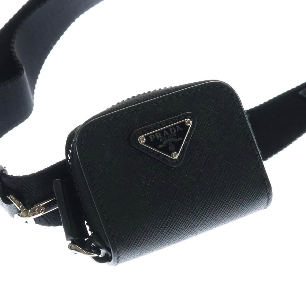 PRADA(プラダ) Re-Nylon ロゴ三角プレート ショルダーバッグ ボディバッグ ブラック シルバー金具 ナイロン×レザー 2VH172