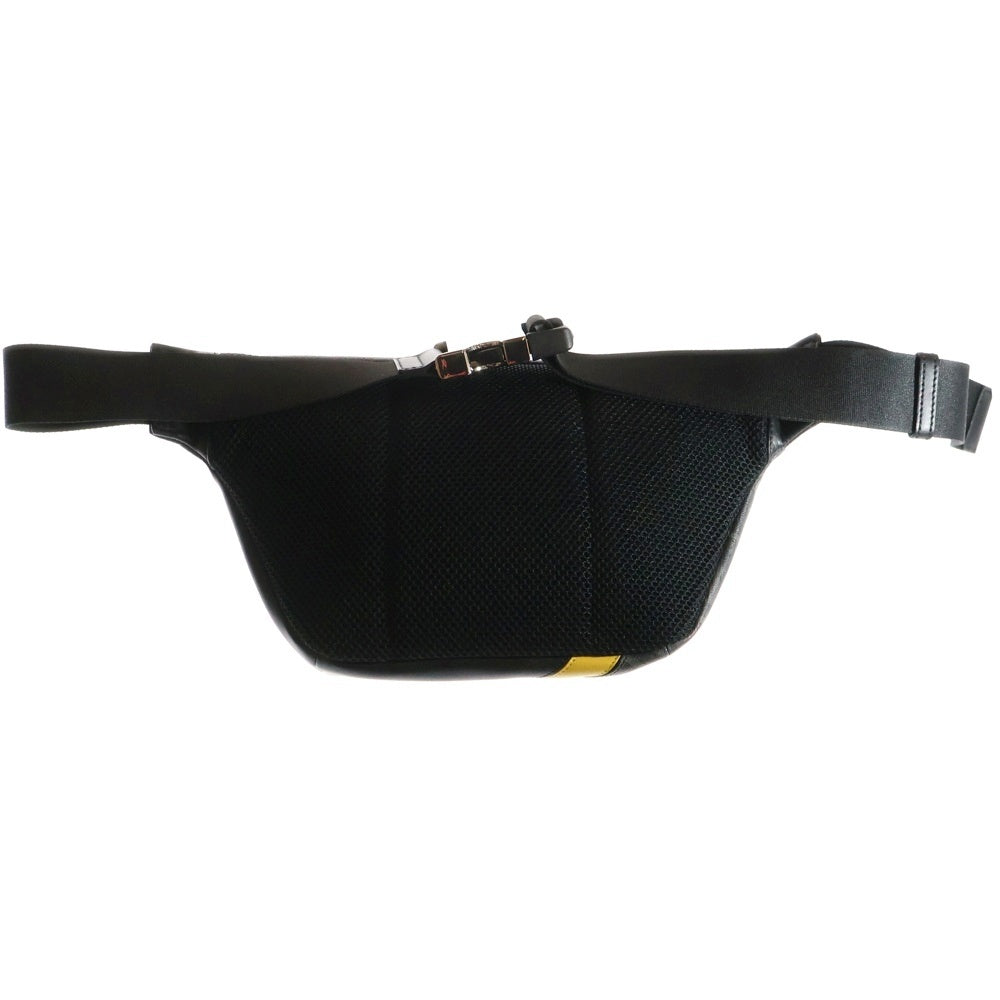 FENDI(フェンディ) ダイアゴナル ズッカ柄 PVC レザー ショルダー ベルト ボディバッグ シルバー金具 ブラック/イエロー 7VA434