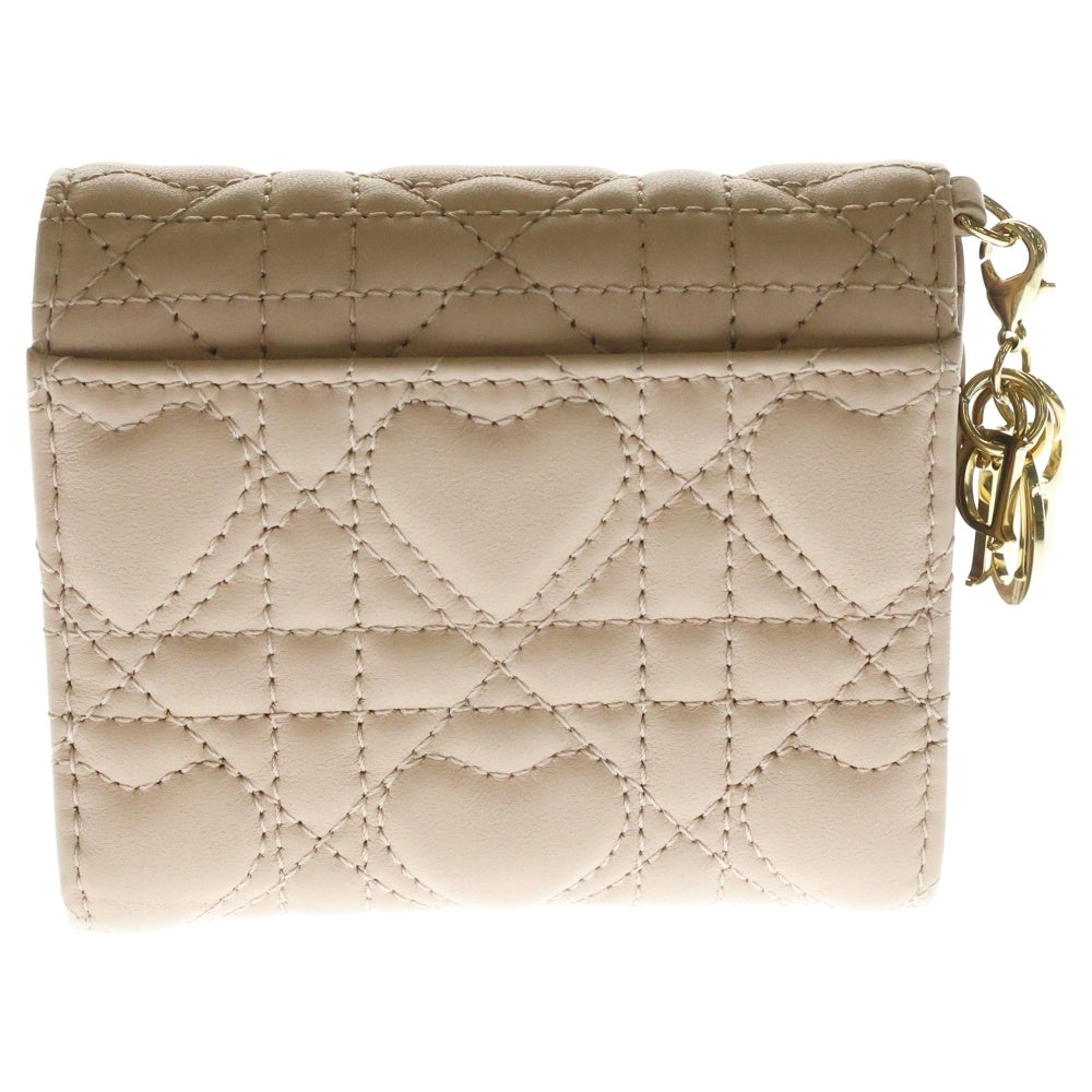 Christian Dior(クリスチャンディオール) ハートキルティング ロータス ウォレット ピンク レザー