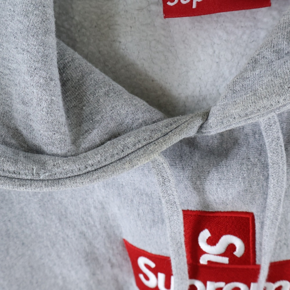 SUPREME(シュプリーム) 20AW Cross Box Logo Hooded Sweatshirt クロス ボックスロゴ刺繍 プルオーバースウェットパーカー フーディー グレー