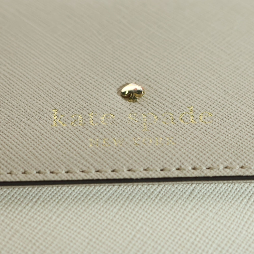 Kate Spade(ケイトスペード) スペードロゴプレート PVC コンパクトウォレット 三つ折り財布 ゴールド金具 ベージュ
