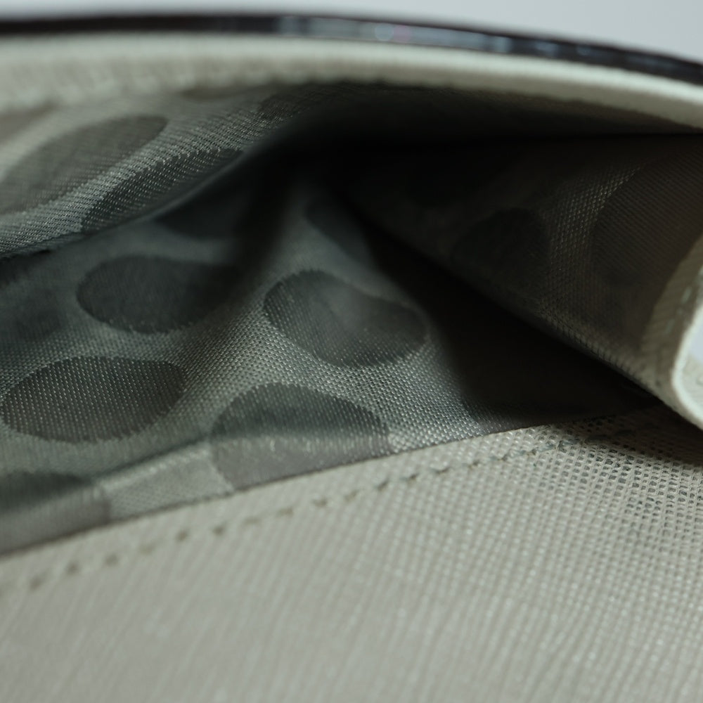 Kate Spade(ケイトスペード) スペードロゴプレート PVC コンパクトウォレット 三つ折り財布 ゴールド金具 ベージュ