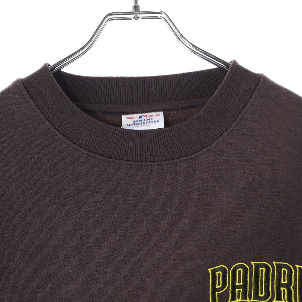 GENUINE MERCHANDISE(ジェニュインマーチャンダイズ) フロント刺繍 クルーネックスウェット トレーナー ブラウン