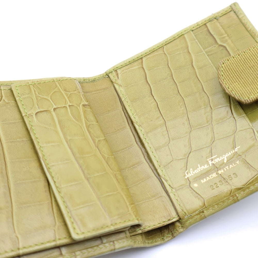 Salvatore Ferragamo(サルヴァトーレ フェラガモ) 型押しクロコ 二つ折り財布 コンパクトウォレット コインケース イエローグリーン レザー