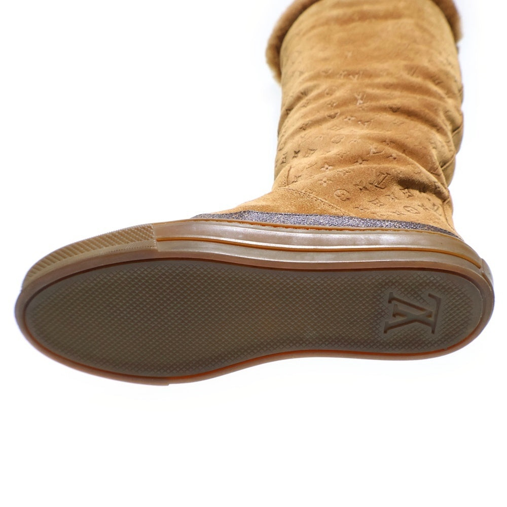 LOUIS VUITTON(ルイヴィトン) スノーボールライン モノグラム 総柄エンボス スエードレザー ムートン ボアライニング ロングブーツ ブラウン レディース