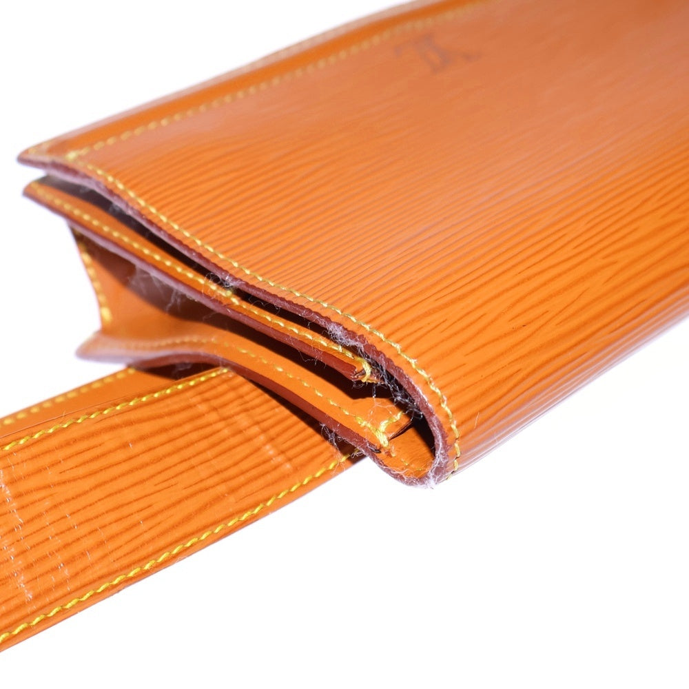 LOUIS VUITTON(ルイヴィトン) エピ サンチュール ティルシット ケニアブラウン ショルダーバッグ M52603