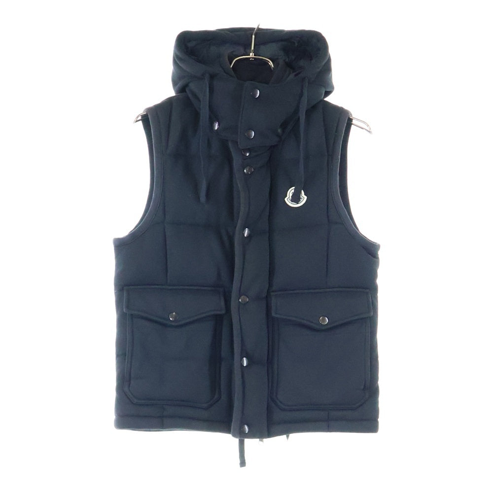 MONCLER(モンクレール) ワッペンロゴ コットン フーデッド ジップアップ ダウンベスト ブラック 220918428100 90054