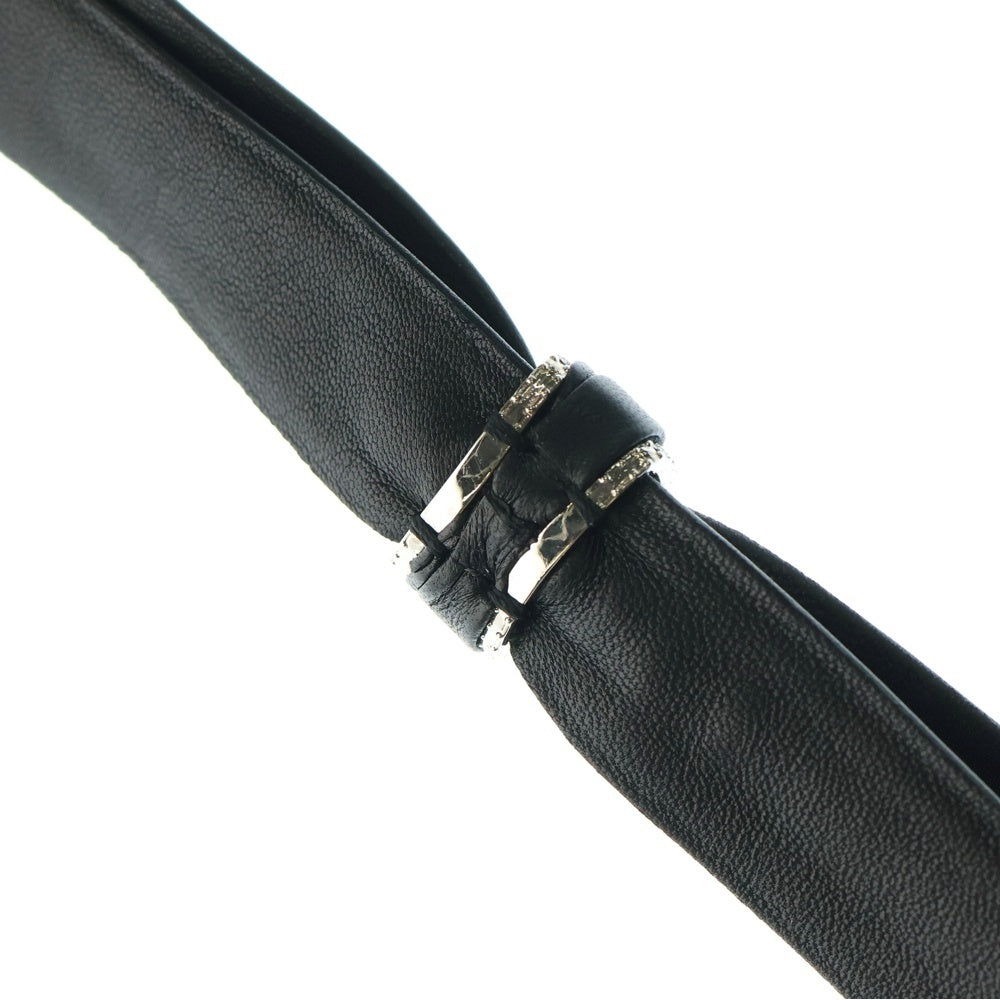 CHANEL(シャネル) 23SS ココマーク ビジュー ラインストン ラムスキン レザー チョーカー ネックレス ナロータイ シルバー金具 ブラック