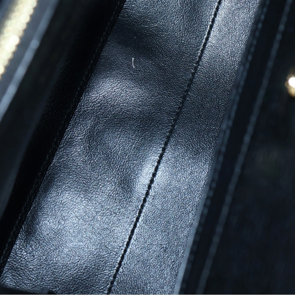 FERRAGAMO(フェラガモ) ガンチーニ 2wayハンドバッグ ショルダーバッグ ブラック ゴールド金具 レザー