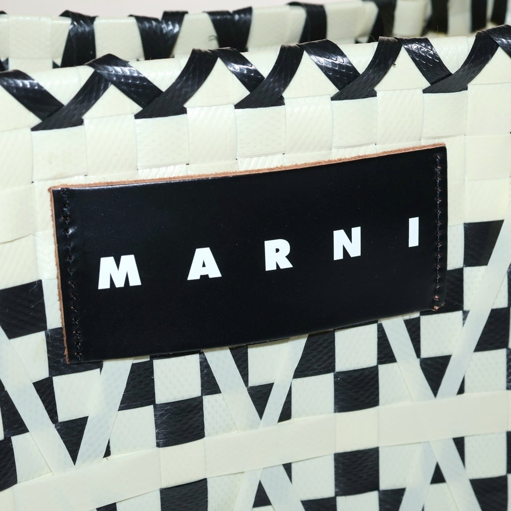 MARNI(マルニ) MARKET STENCIL BAG マーケット ステンシル レザーロゴパッチ カゴ ハンド トートバッグ ホワイト/ブラック レディース SHMH0067A0RF081