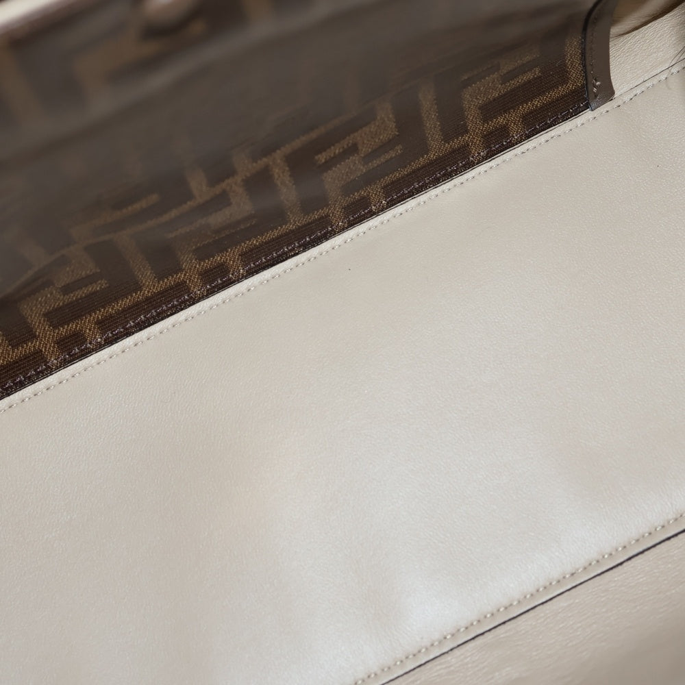 FENDI(フェンディ) PEEKABOO X-Lite ピーカブー エックスライト ミディアム レザー 2WAY ハンド ショルダーバッグ ゴールド金具 ブラウン 8BN310