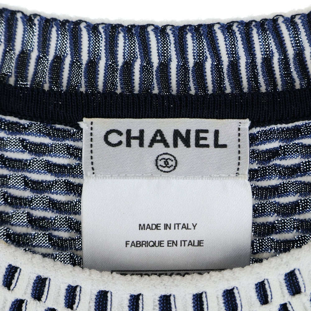 CHANEL(シャネル) ココマークロゴプレート ビスコース レーヨンニット ワッフル生地 クルーネック 半袖ニット カットソー ホワイト/ネイビー レディース P47955K06124