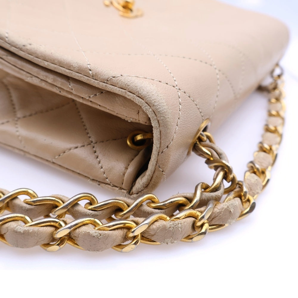 CHANEL(シャネル) ミニマトラッセ シングルチェーン ショルダーバッグ ベージュ ラムスキン ゴールド金具 レディース