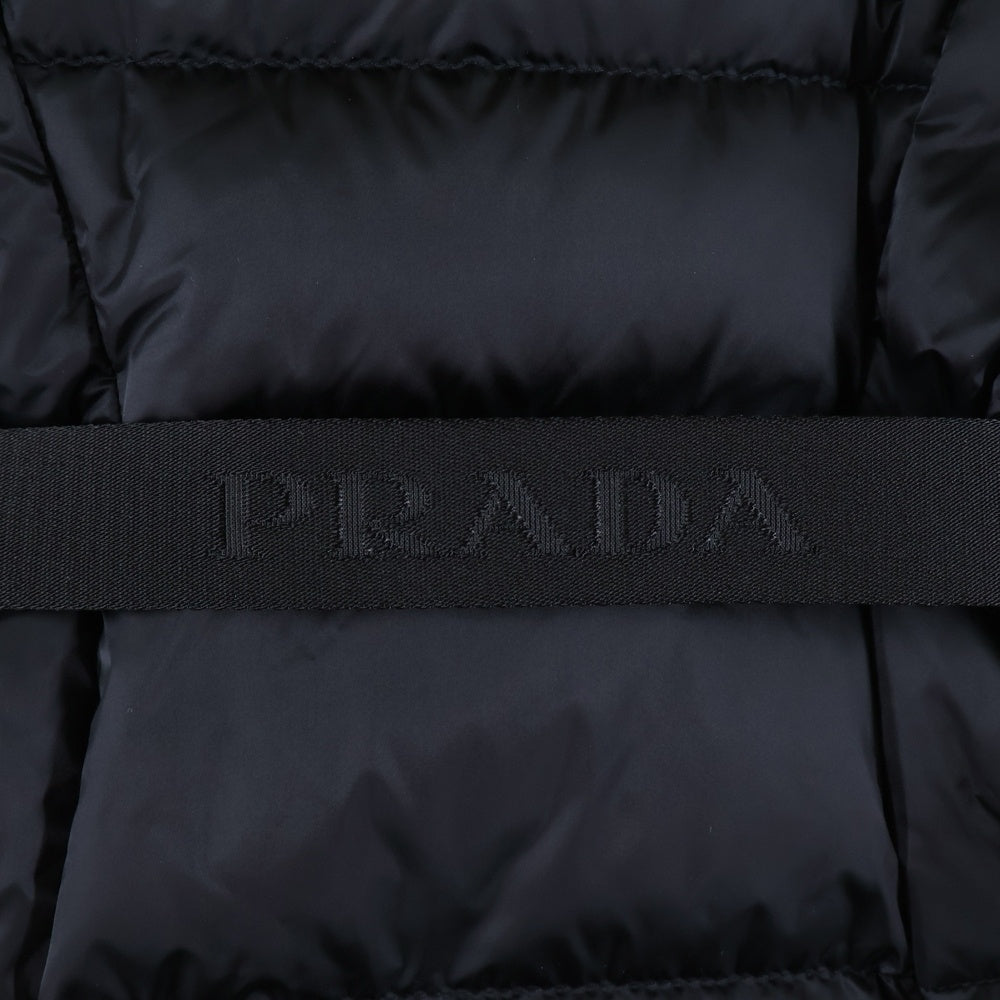 PRADA(プラダ) 18AW ロゴバックル サフィアーノレザー ベルト付き フーデッド ジップアップ ダウン ロング ジャケット コート ブラック レディース 29Z660