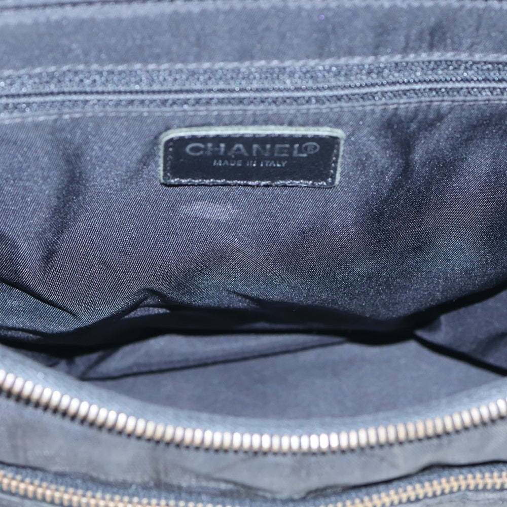 CHANEL(シャネル) ニュートラベルライン リュックサック バッグパック ブラック ナイロン ゴールド金具 レディース