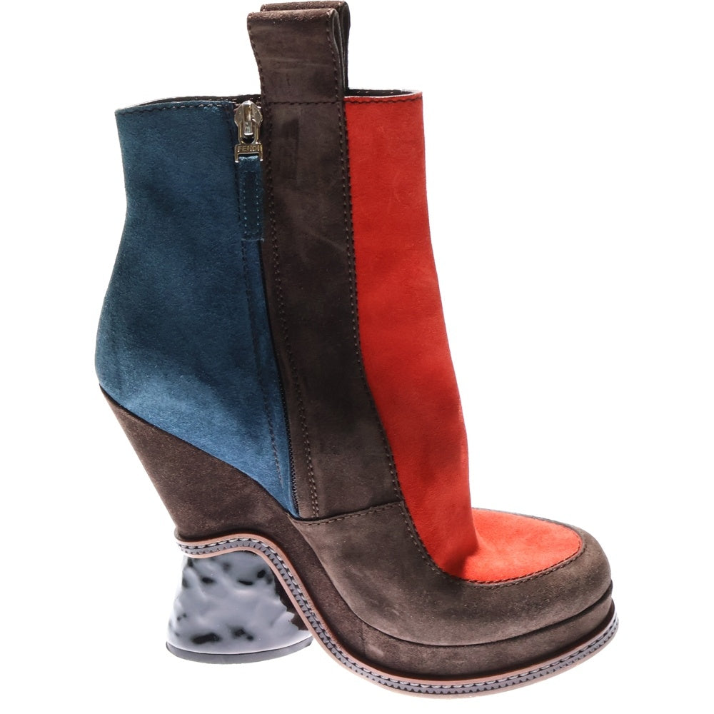 FENDI(フェンディ) スエードレザー サイドジップ ヒール ショートブーツ シューズ マルチカラー ブラウン/レッド レディース