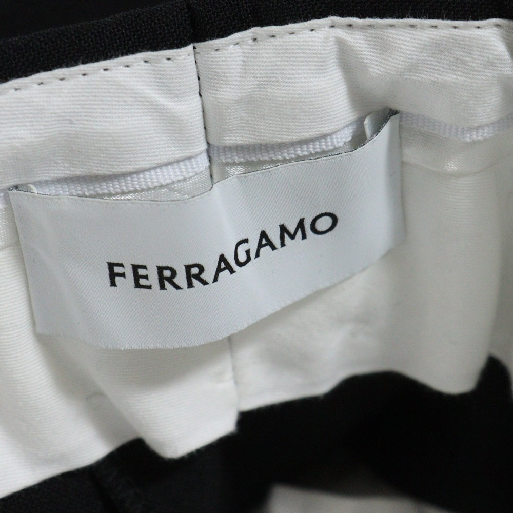 FERRAGAMO(フェラガモ) 24AW サイドライン 側章 シルク切り替え ウール ノータック スラックスパンツ トラウザーズ タキシード ブラック SAMPLE 13F778 775850 レディース