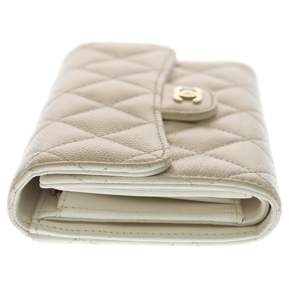 CHANEL(シャネル) マトラッセ キルティング 三つ折り財布 長財布 ロングウォレット ホワイト キャビアスキン ゴールド金具 レディース