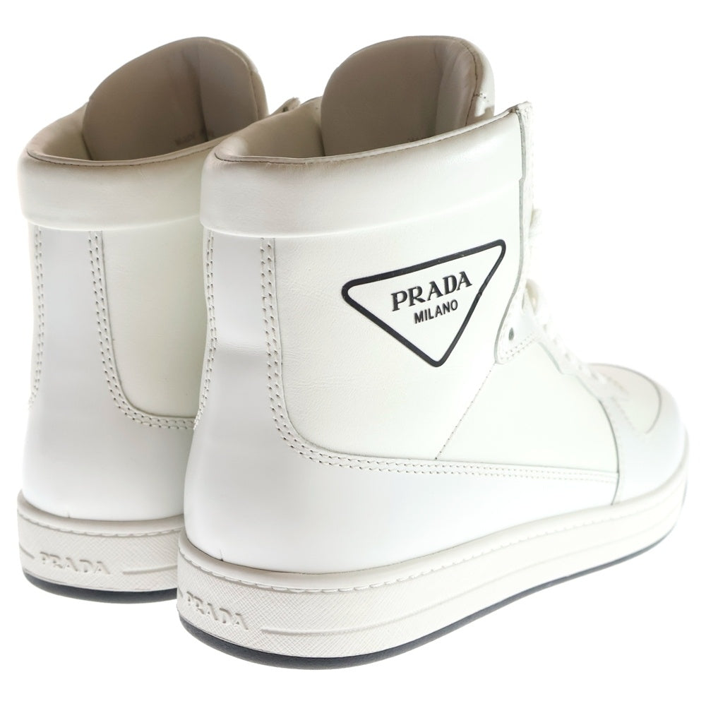 PRADA プラダ　ハイカットスニーカー　ホワイト　美品 PRADA(プラダ) トライアングルロゴ レザー レースアップ ハイカット