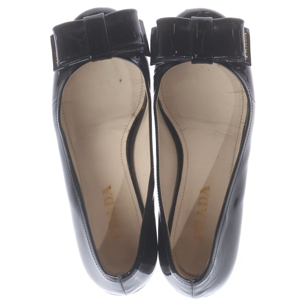 PRADA(プラダ) ロゴプレート リボン パテントレザー フラット パンプス シューズ ブラック レディース