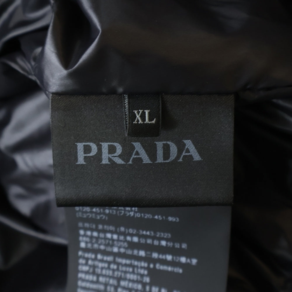 PRADA(プラダ) 24AW ワッペンロゴ テクニカルファブリック フーデッド ジップアップ ダウンジャケット ブラック SGC689