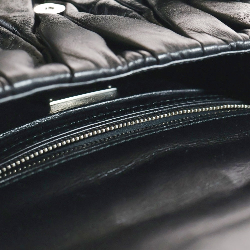 miumiu(ミュウミュウ) マテラッセ ツイスト チェーンショルダーバッグ ブラック レザー 5BD049 レディース