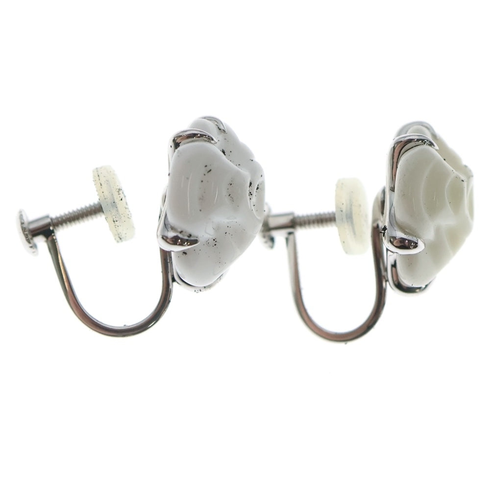 CHANEL(シャネル) カメリア カルセドニー イヤリング ホワイト Au750WG 3.8g レディース