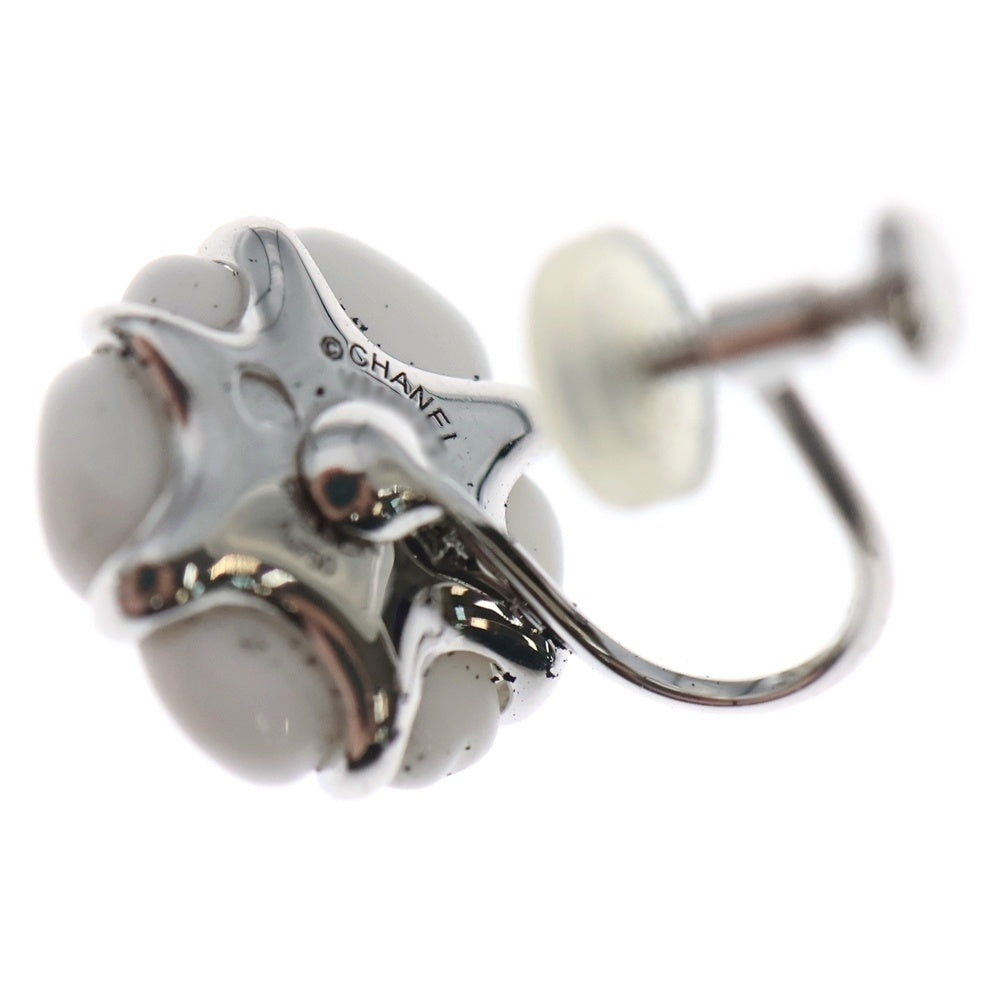 CHANEL(シャネル) カメリア カルセドニー イヤリング ホワイト Au750WG