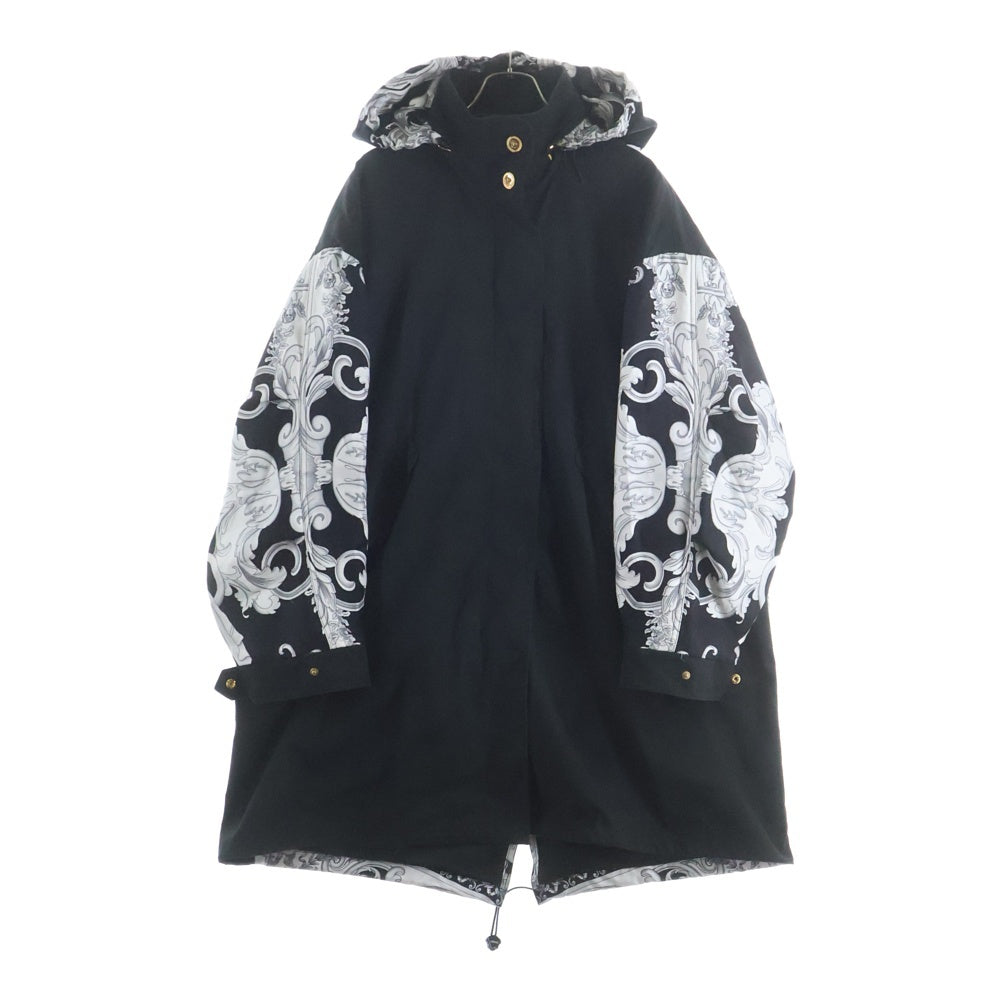 VERSACE(ヴェルサーチ) 22AW Baroque バロック フーデッドジャケット ブラック/ホワイト 1005721-1A04394