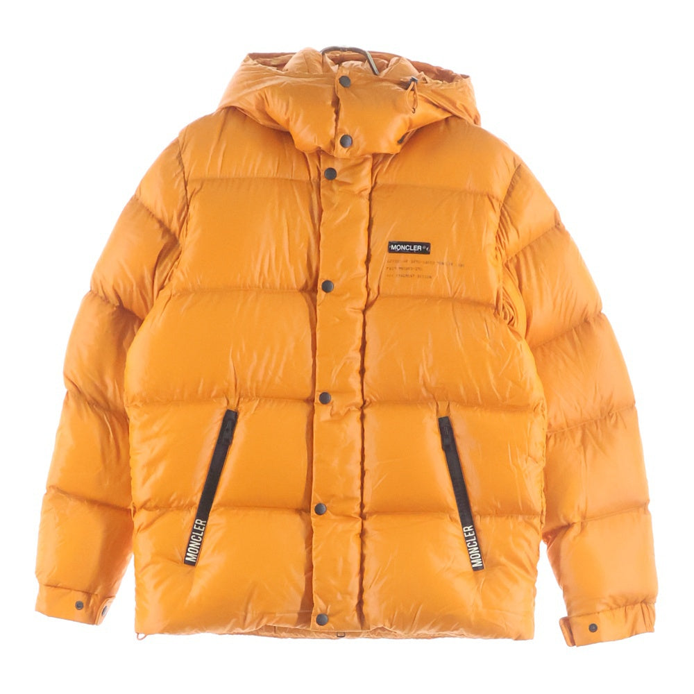 MONCLER(モンクレール) 19AW ×FRAGMENT HANRIOT フラグメント アンリオ ワッペン バックロゴ フーデッド ジップアップ ダウンジャケット オレンジ E209U4130750 E209U4130750