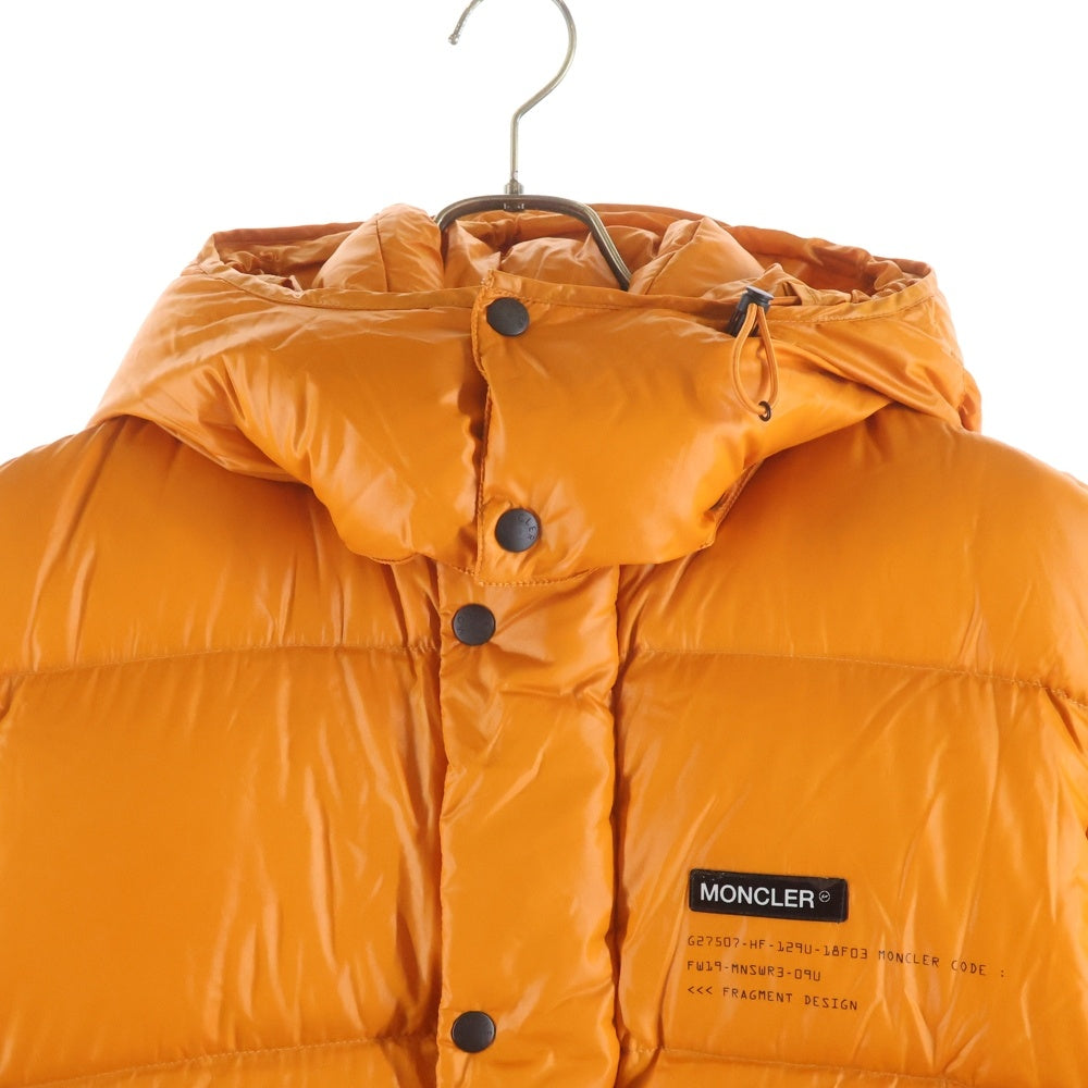 MONCLER(モンクレール) 19AW ×FRAGMENT HANRIOT フラグメント アンリオ ワッペン バックロゴ フーデッド ジップアップ ダウンジャケット オレンジ E209U4130750 E209U4130750