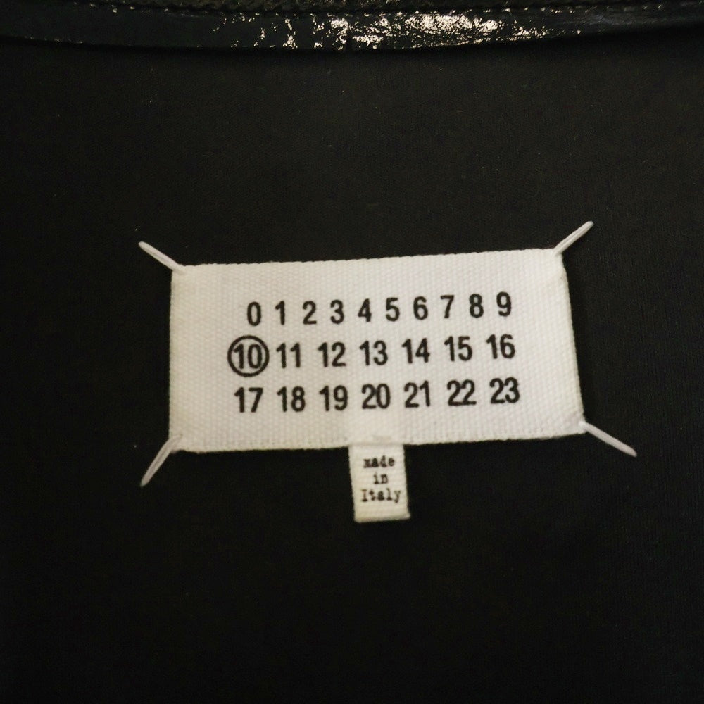 Maison Margiela(メゾンマルジェラ) エナメル マウンテンパーカー フーデッドジャケット ブラック/イエロー S50AM0362S49622