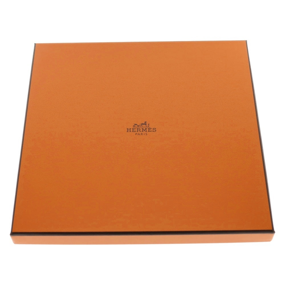 HERMES(エルメス) カレ90 L'Esprit s'Envole エスプリの旅立ち ホワイト×グリーン シルク スカーフ レディース