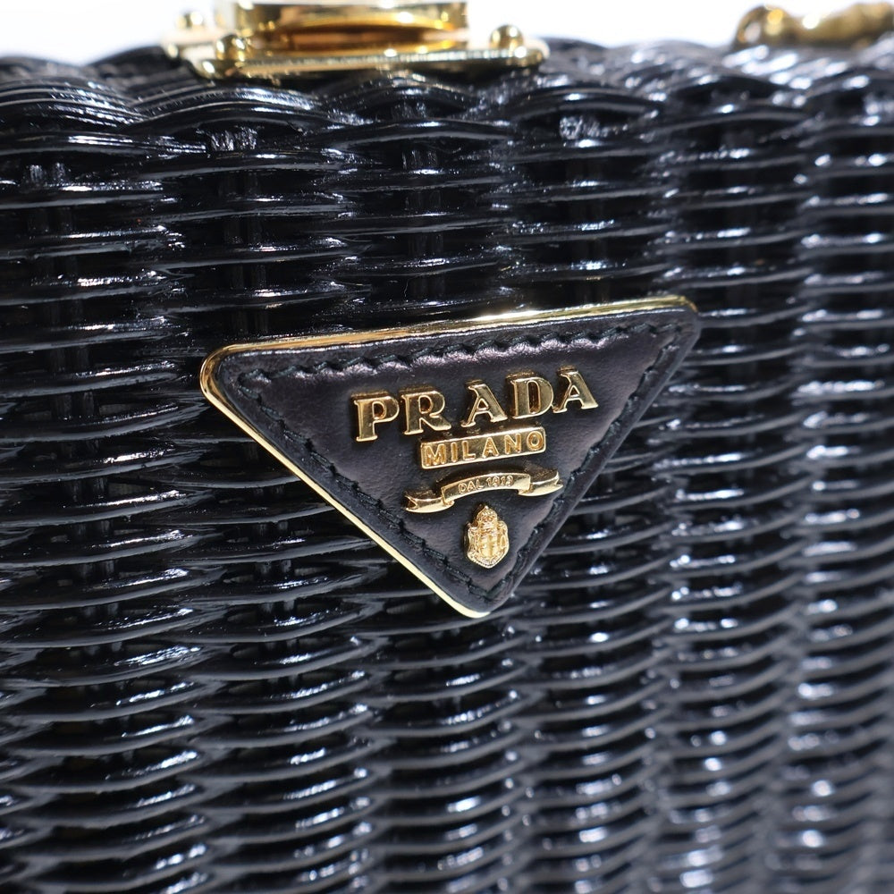 PRADA(プラダ) ウィッカー トライアングルロゴプレート カゴ チェーンショルダーバッグ ゴールド金具 ブラック 1BF075 レディース