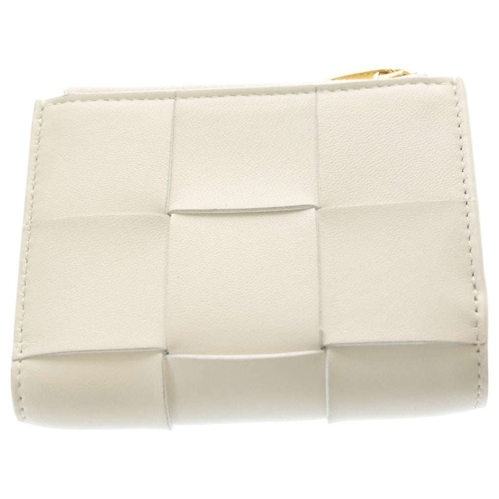 BOTTEGA VENETA(ボッテガヴェネタ) マキシイントレチャート カセット レザー コンパクトウォレット 二つ折り財布 ゴールド金具 ホワイト レディース