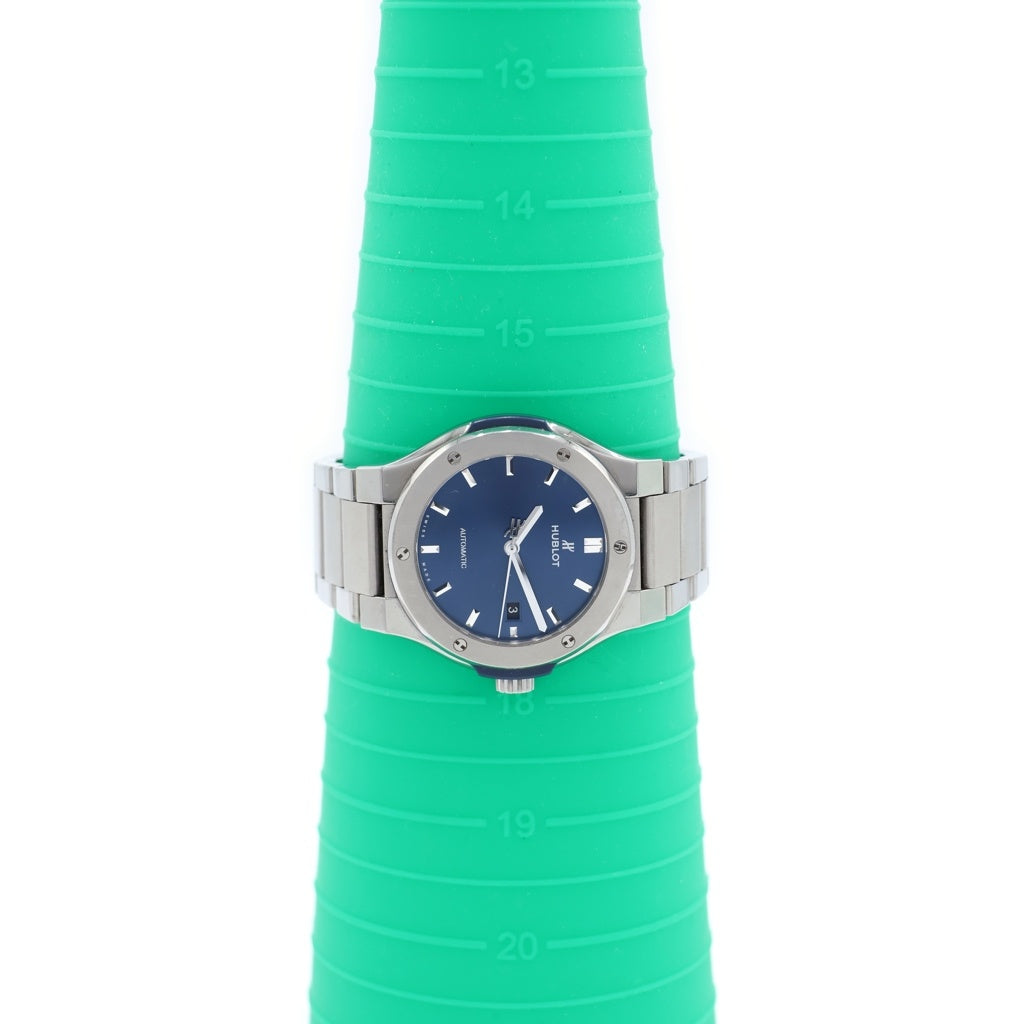 HUBLOT(ウブロ) クラシックフュージョン 青文字盤 チタニウム 自動巻き 腕時計 シルバー 585.NX.7170.NX