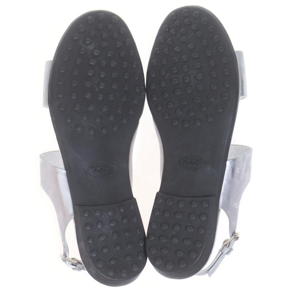 TOD'S(トッズ) メタリックレザー ストラップ フラットサンダル シューズ シルバー レディース