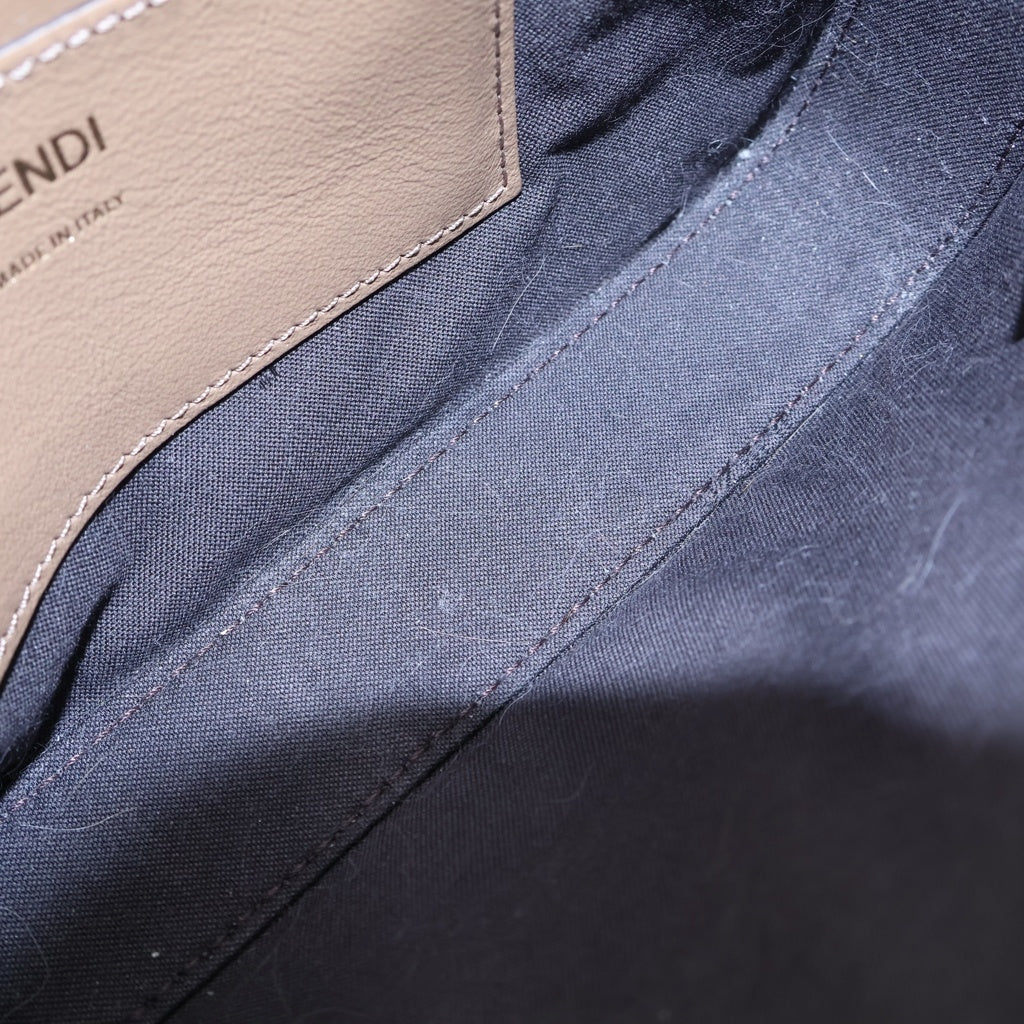 FENDI(フェンディ) ズッカ スリム クラッチ ショルダーバッグ ミニバッグ ブラウン キャンバス 8BS073 ゴールド金具 レディース