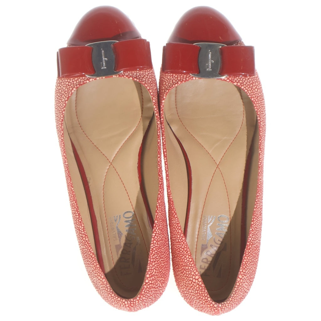 FERRAGAMO(フェラガモ) ヴァラ リボン パテント コンビレザー フラット パンプス シューズ レッド レディース