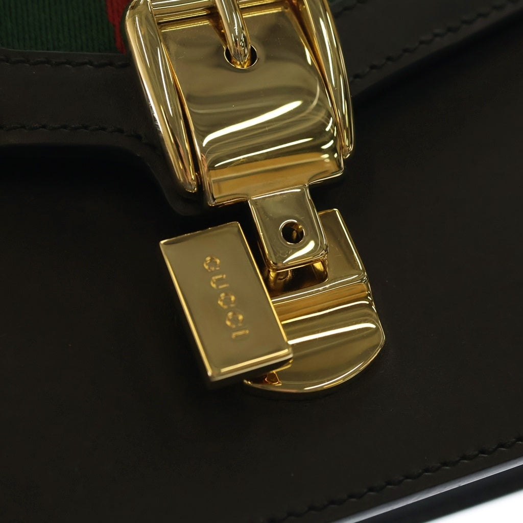 GUCCI(グッチ) シルヴィ ショルダーバッグ ブラック レザー 421882 ゴールド金具 レディース