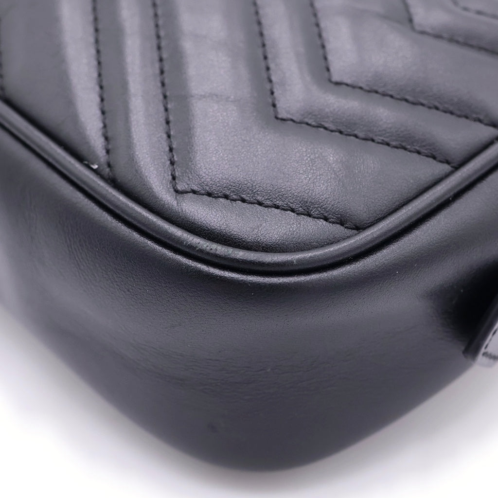GUCCI(グッチ) GGマーモント キルティング レザー ゴールド金具 チェーンショルダーバッグ カメラバッグ 448065 ブラック レディース