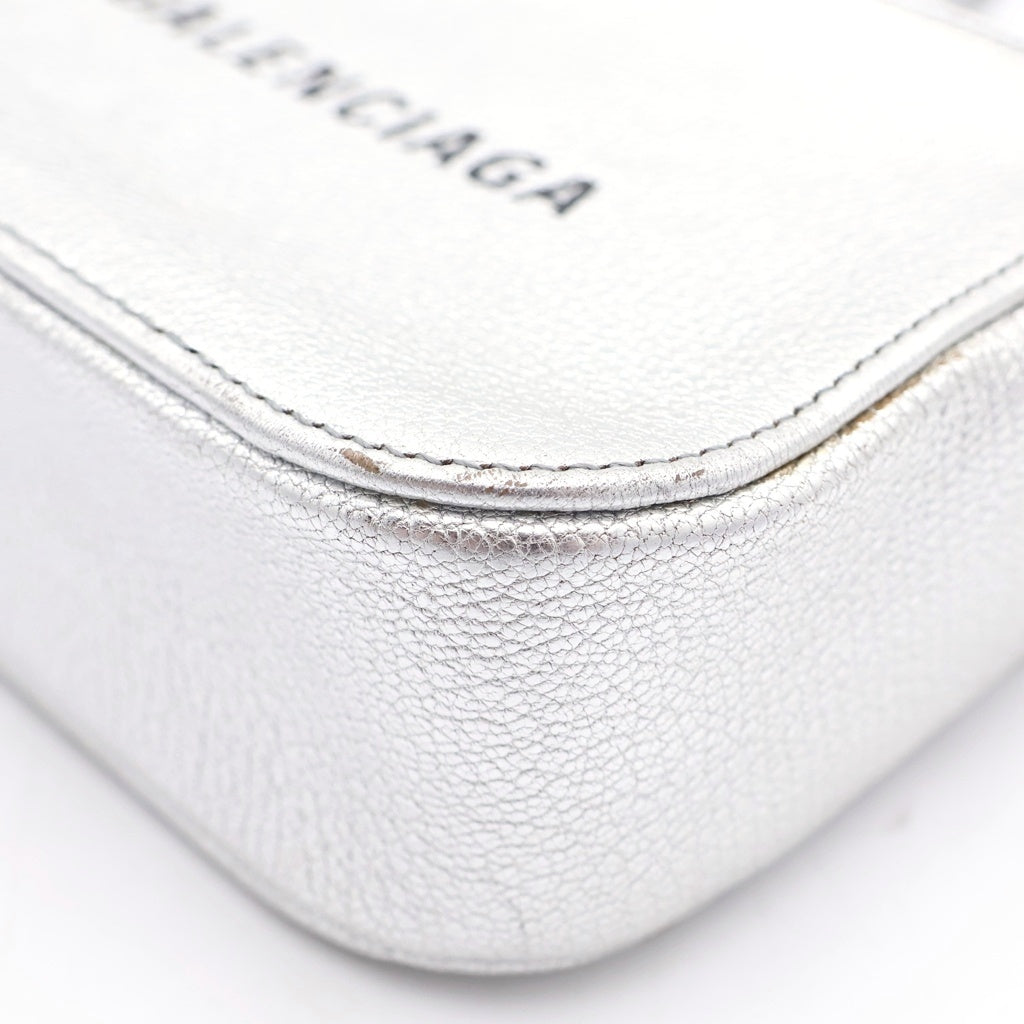 BALENCIAGA(バレンシアガ) エブリデイ メタリックレザー ショルダー