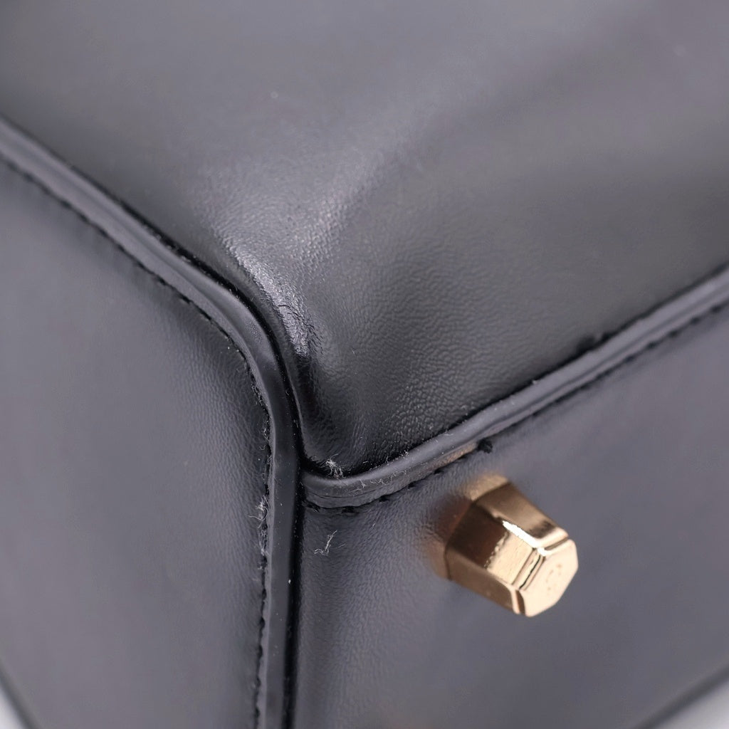 CAFUNE(カフネ) 2WAYハンドバッグ ショルダーバッグ ブラック レザー ゴールド金具 レディース