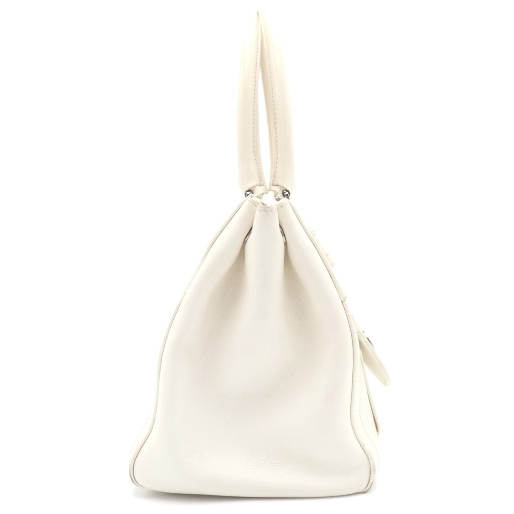Christian Dior(クリスチャンディオール) ハンドバッグ ホワイト レザー シルバー金具 レディース