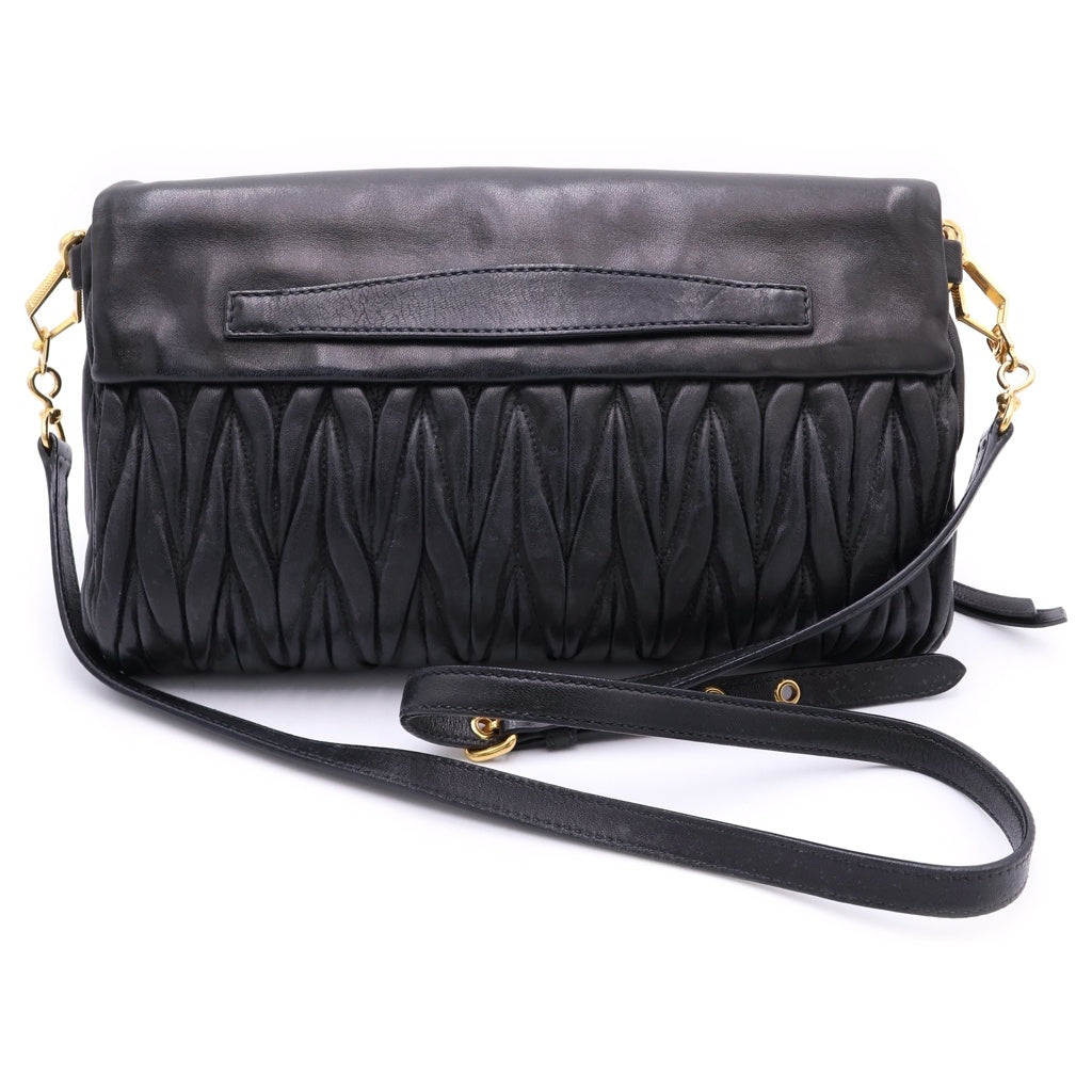 miumiu(ミュウミュウ) マテラッセ 2WAYバッグ ショルダーバッグ ブラック レザー ゴールド金具 レディース