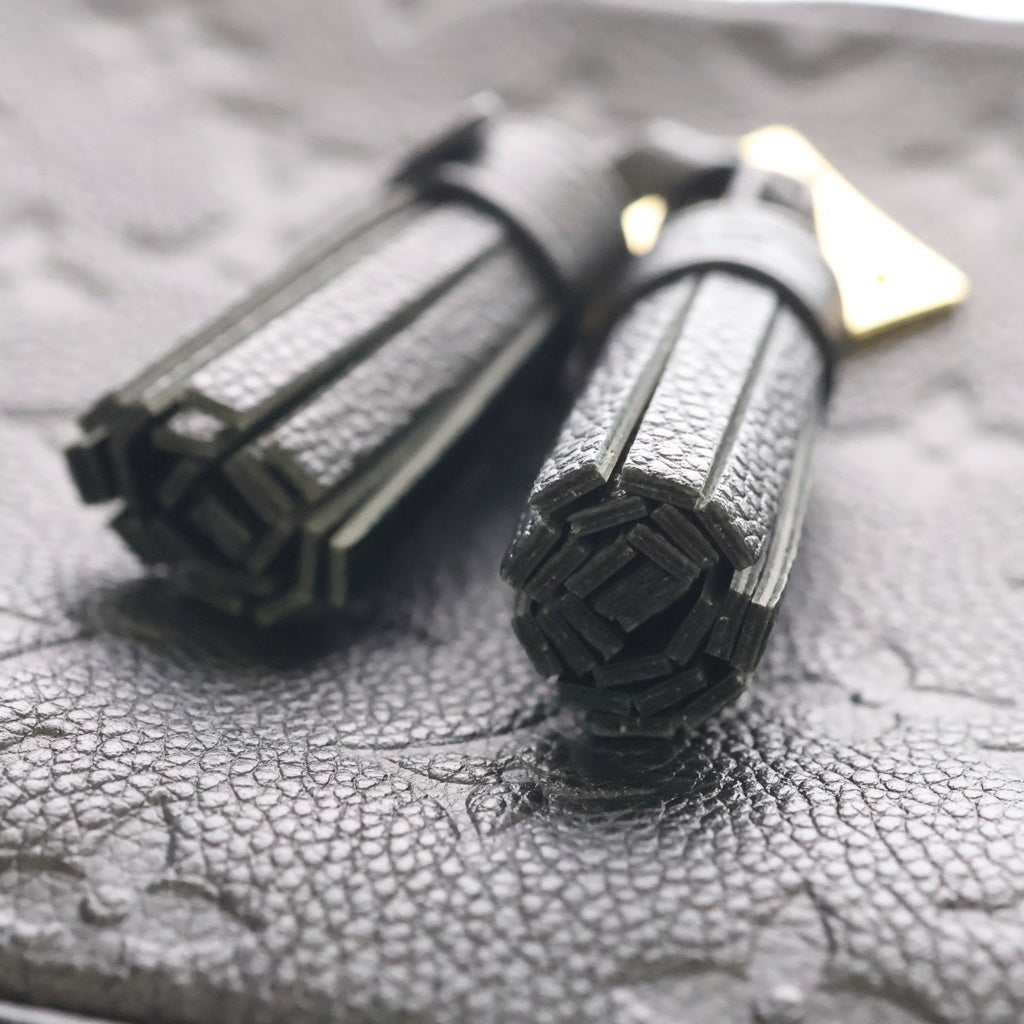 LOUIS VUITTON(ルイヴィトン) アンプラント サントンジュ ショルダーバッグ ミニバッグ ブラック レザー M44593 ゴールド金具 レディース